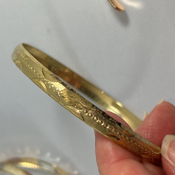 Mixed Lot of 6 Gold Tone Bangle Bracelets Textured Rhinestones Stackable - Picture 9 of 11